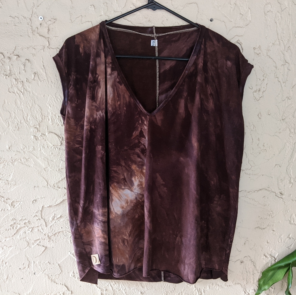 Sinew Moon Pinch of Grace Hip Length top